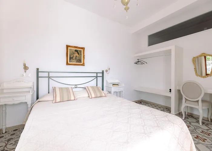 Kaminia Homes * Éxo Goniá