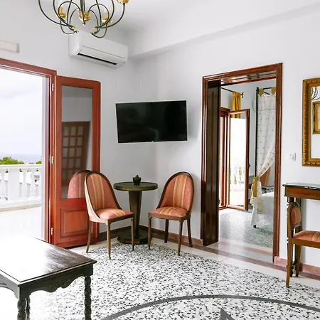 Kaminia Homes