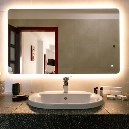 Kaminia Homes * Éxo Goniá