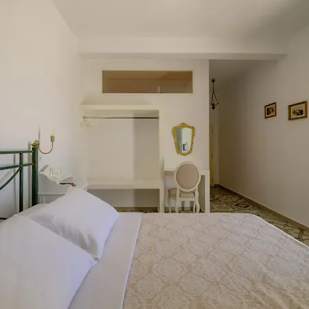 Kaminia Homes Villa *