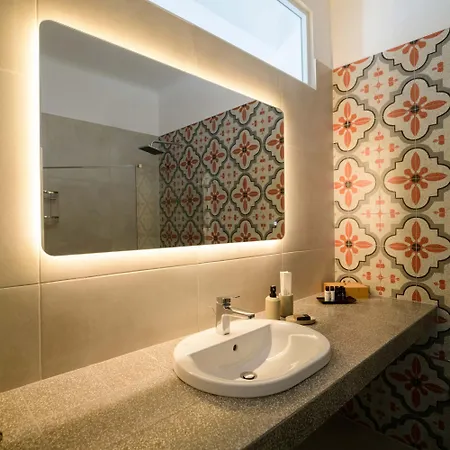 Kaminia Homes Villa *
