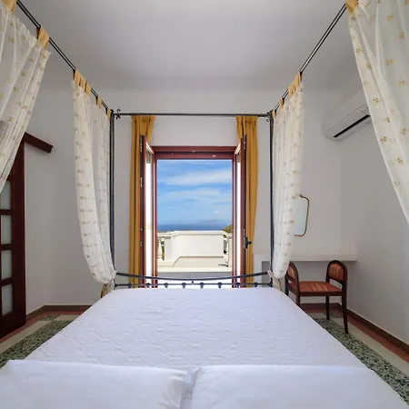 Kaminia Homes Éxo Goniá