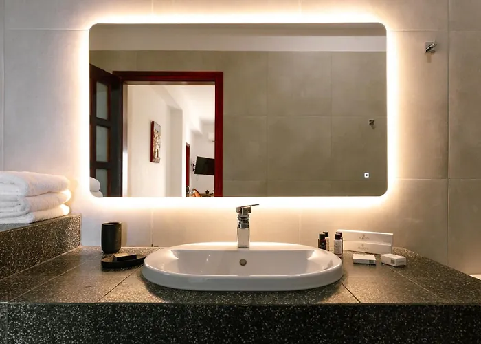 Kaminia Homes * Éxo Goniá