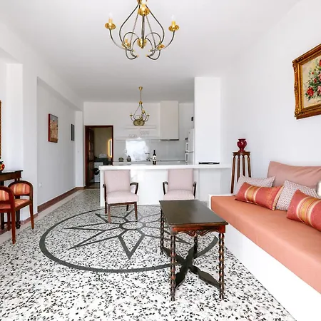 Kaminia Homes